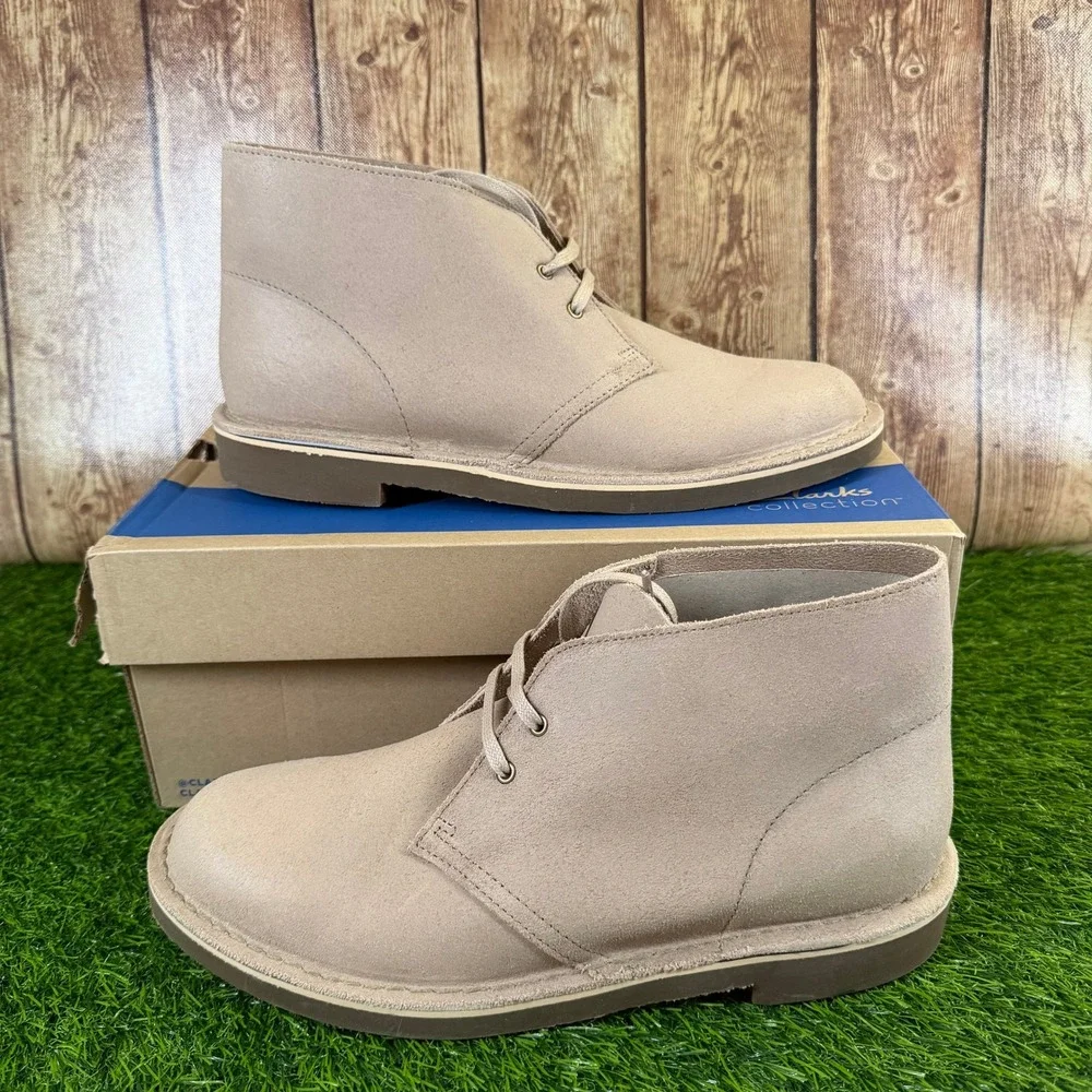 Clarks Shepton Chukka Boot Mens size 10.5 M Taupe Distressed Leather Lace Up